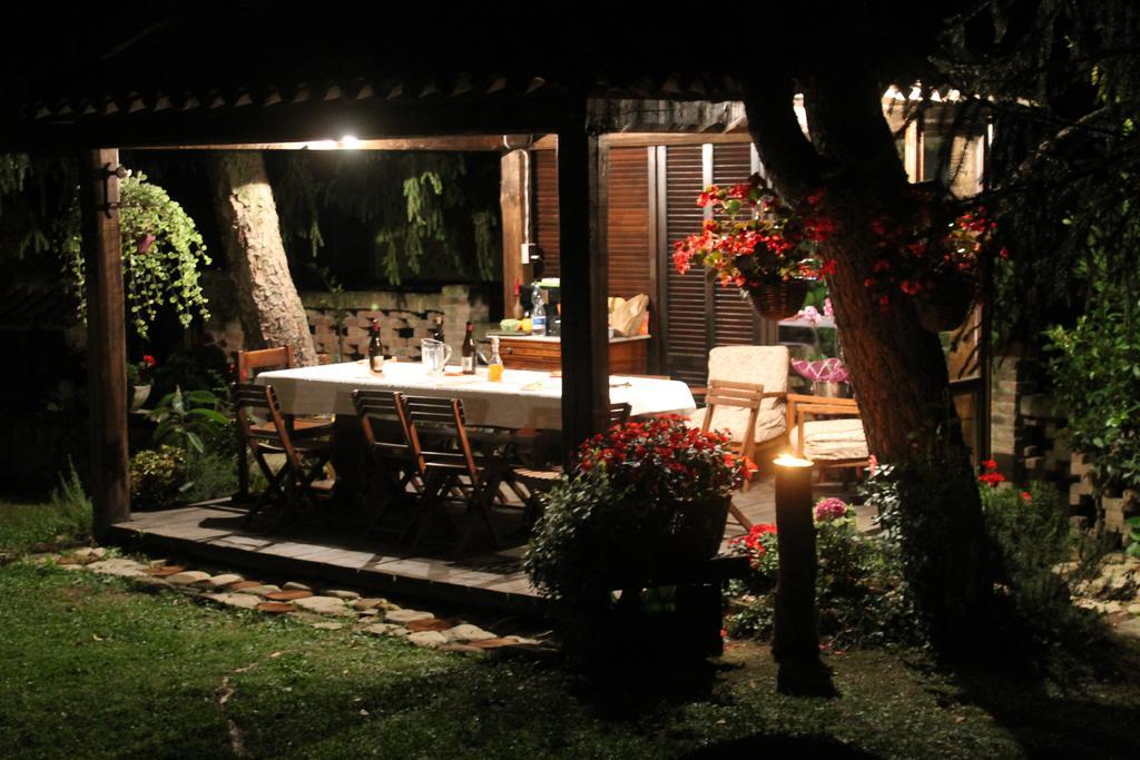 Calosso Casa Giuliana旅馆 外观 照片