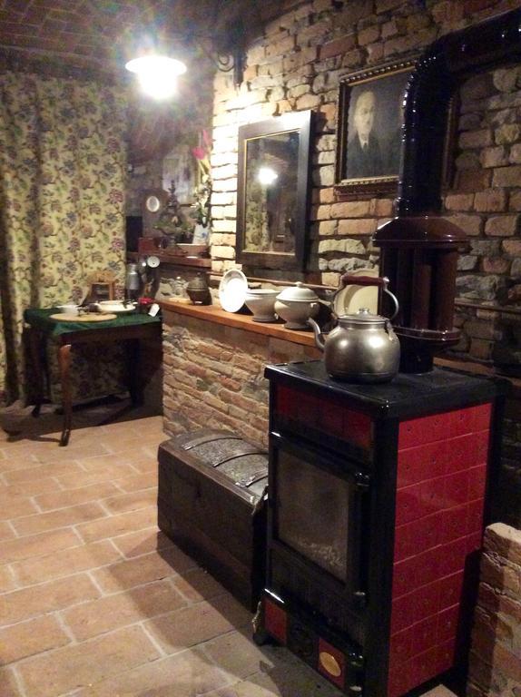 Calosso Casa Giuliana旅馆 外观 照片