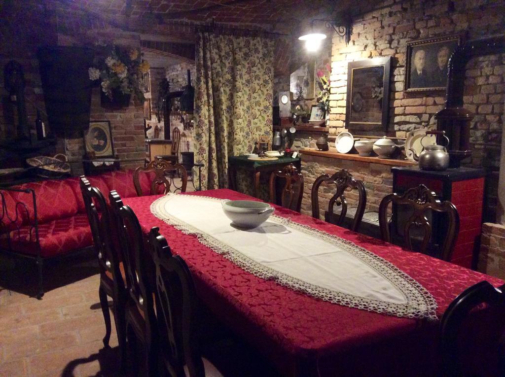 Calosso Casa Giuliana旅馆 外观 照片