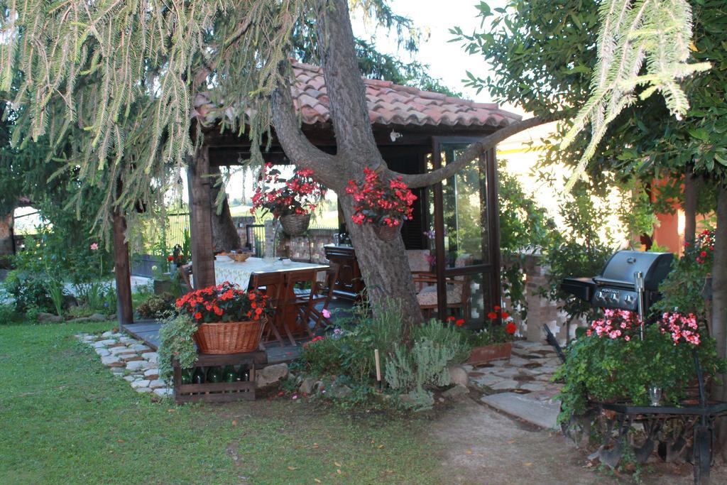 Calosso Casa Giuliana旅馆 外观 照片