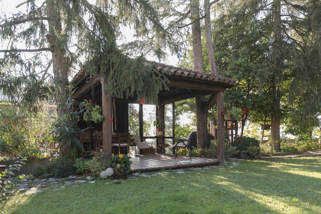Calosso Casa Giuliana旅馆 外观 照片