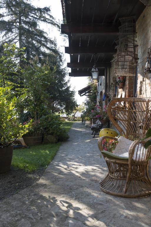 Calosso Casa Giuliana旅馆 外观 照片