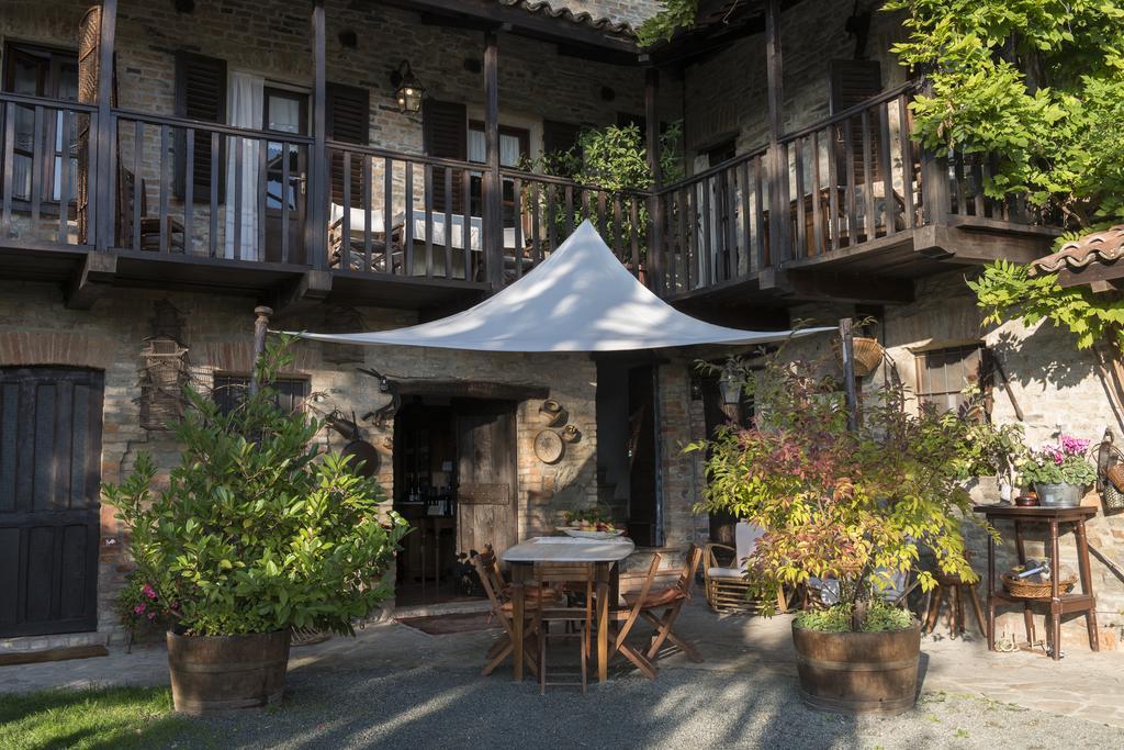 Calosso Casa Giuliana旅馆 外观 照片